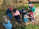 Kindergartenkinder auf Entdeckungstour | © LBV Umweltstation Altmühlsee