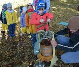 Apfel-Birnensaft pressen | © LBV Umweltstation Altmühlsee